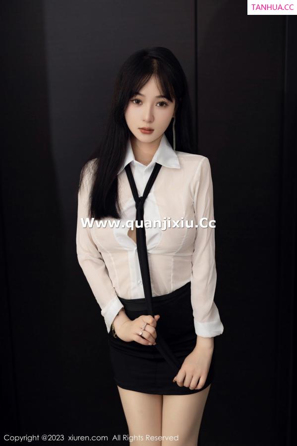 罗熙桐  [XiuRen]高清写真图 2023.05.10 No.6711 桐桐 长靴美腿第10张图片